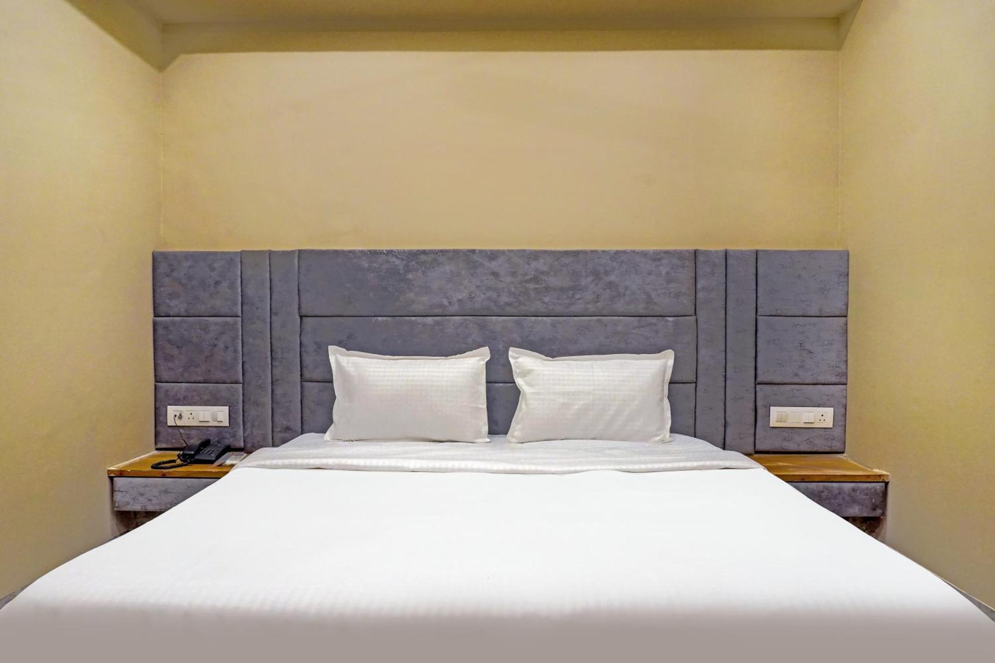 Hotel Nest Inn Bombay Esterno foto