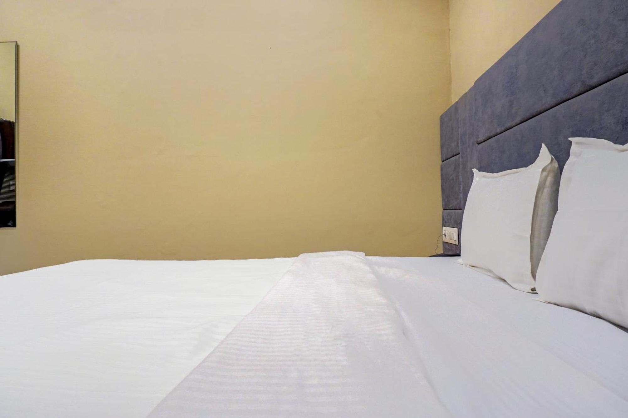 Hotel Nest Inn Bombay Esterno foto