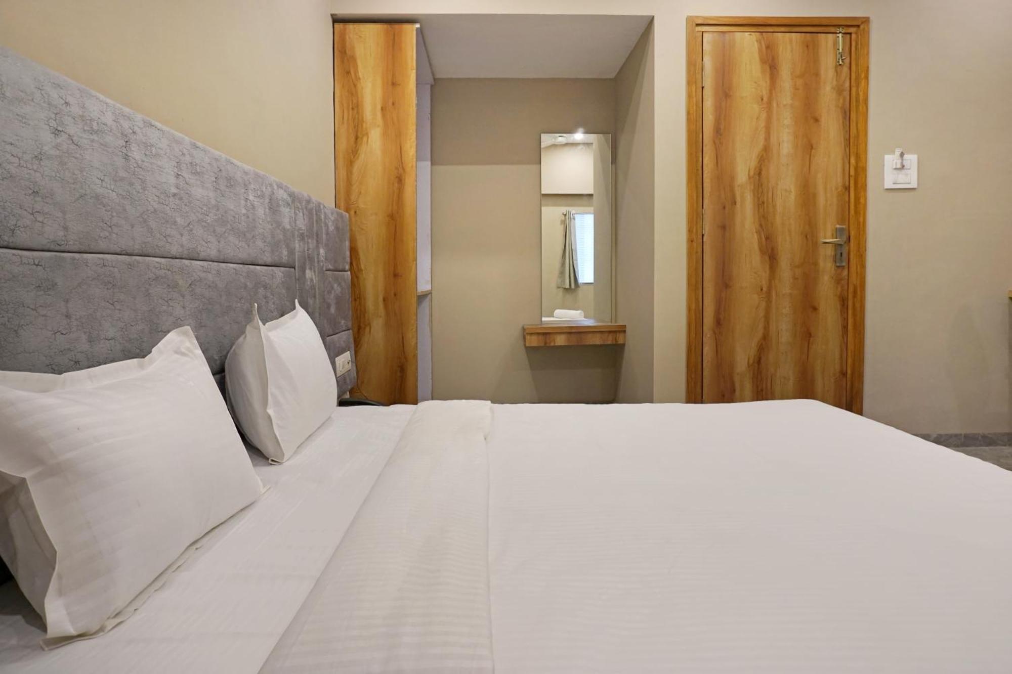 Hotel Nest Inn Bombay Esterno foto