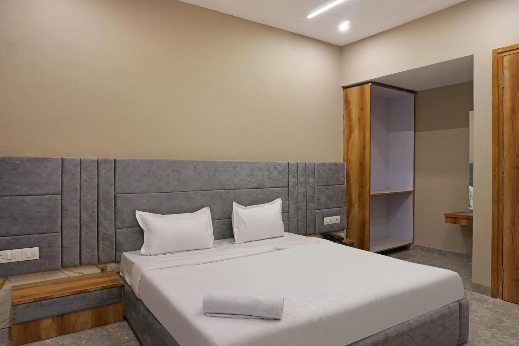 Hotel Nest Inn Bombay Esterno foto